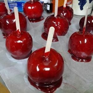 Meet your Posher, Candy